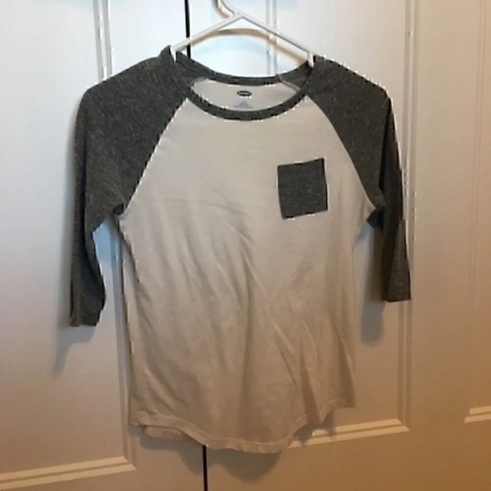 Old Navy Girls size large 10/12  3/4 sleeve T-shirt
